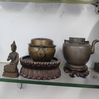 老铜器回收  铜香炉  蜡台  铜脚炉  脚炉收购价格