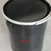 厂里2000只左右铁桶处理