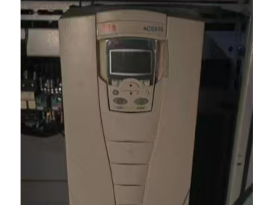 7个带电箱螺杆机水泵变频器设备处理