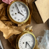 80多个船用钟表处理