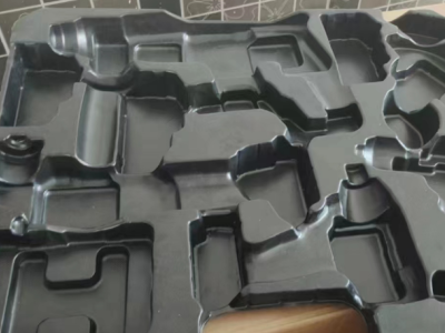 两吨左右PS卷料黑色废料处理