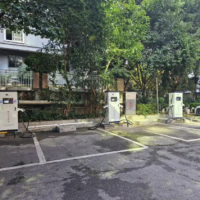 三台120千瓦充电桩设备处理