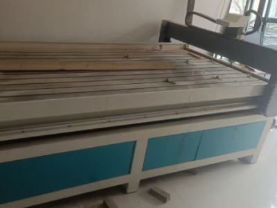 公司雕刻机、UV平板打印机设备处理