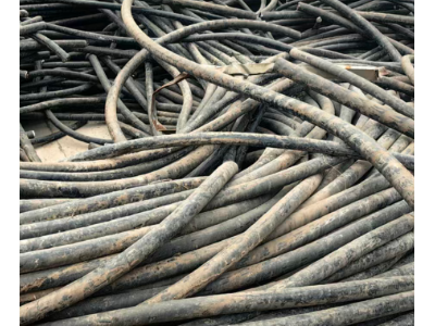 公司每个月20多吨废电缆处理