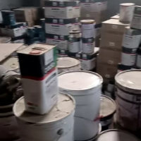 两百多箱汽车油漆及一批聚氨酯油漆处理