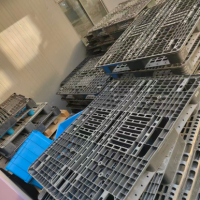 80多个塑料托盘处理