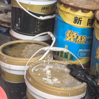 700桶左右过期建筑涂料处理