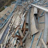 石厂一百多吨废铁处理