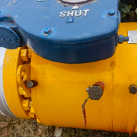 几十吨阀门处理