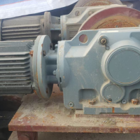 厂里60多台电机、减速机、电动轮等设备处理