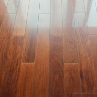 一百平左右红檀香木地板拆除处理