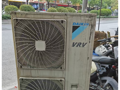 一套一拖七大金中央空调设备处理