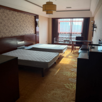 酒店38个房间家具卫浴拆除处理