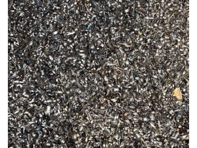 厂里每个月二十多吨铁屑处理