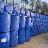 四五百个塑料桶处理