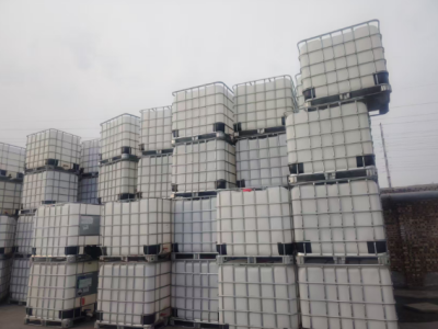 公司每个月一百多个吨桶处理