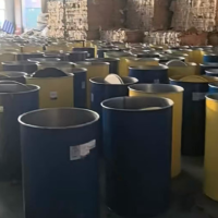 公司每个月两千多个铁桶处理