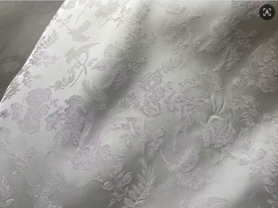 有10万米人丝提花半漂布处理