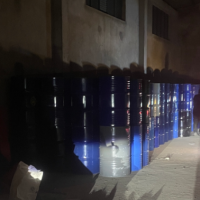 140多个铁桶处理