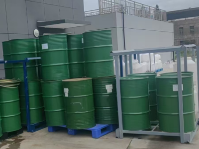 公司二百多个食品级铁桶处理