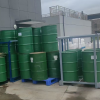 公司二百多个食品级铁桶处理